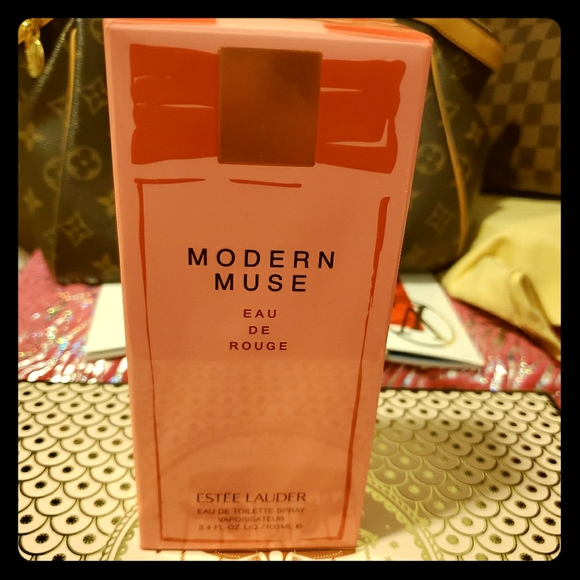 Estee Lauder Modern Muse - Picture 1 of 2